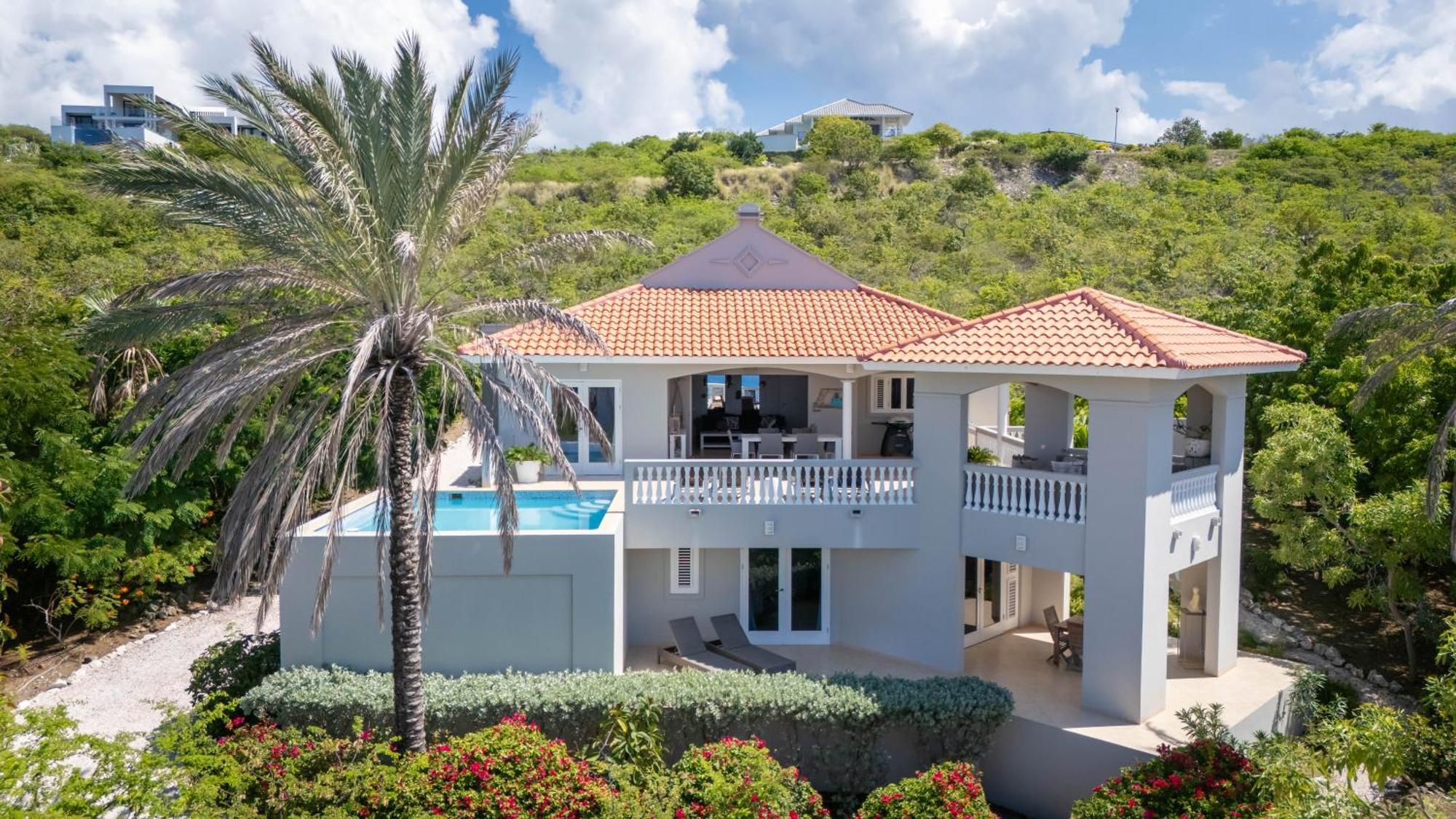 Coral Estate Holidays Willibrordus Room photo